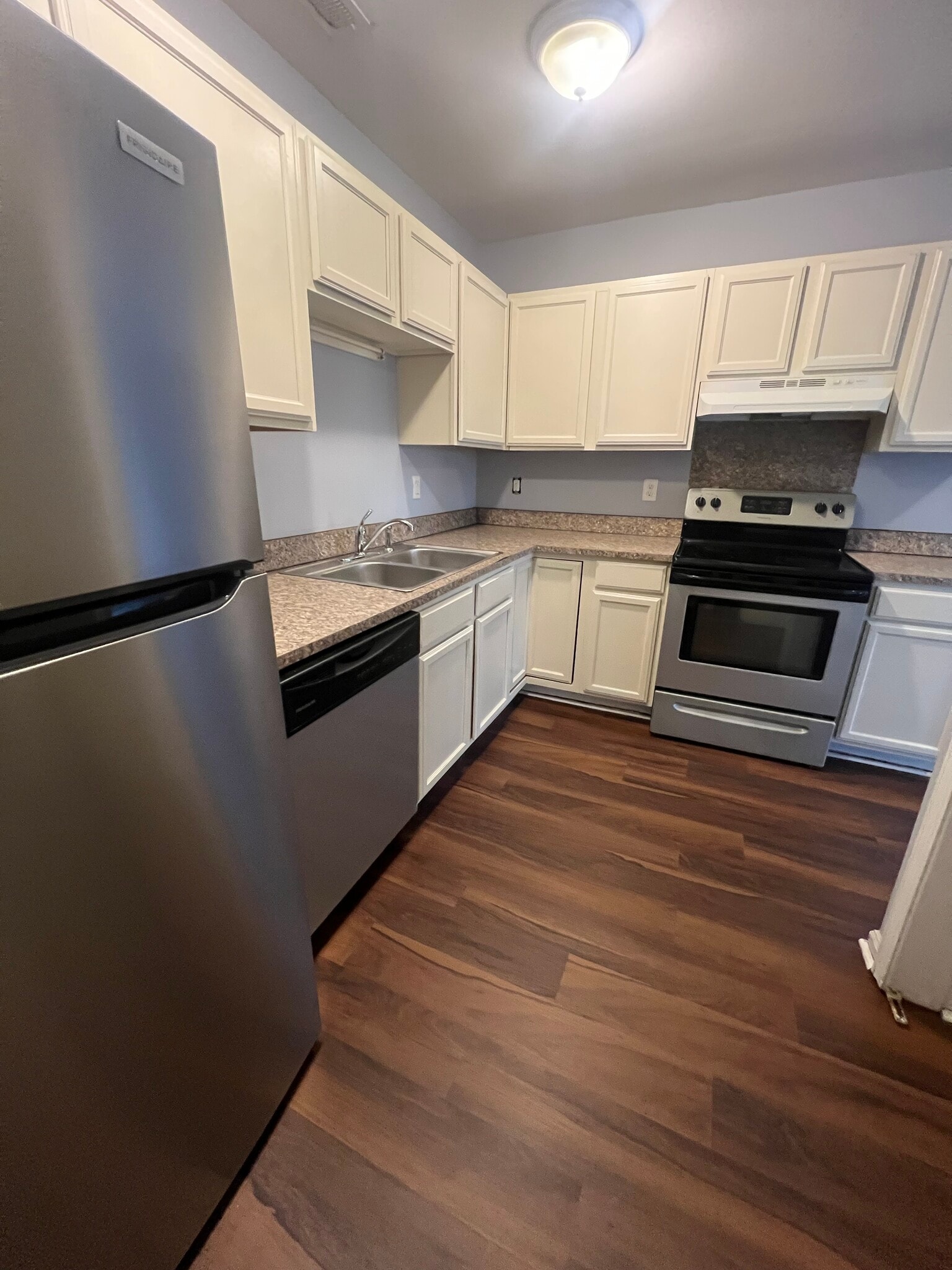 Building Photo - 517 W Market St