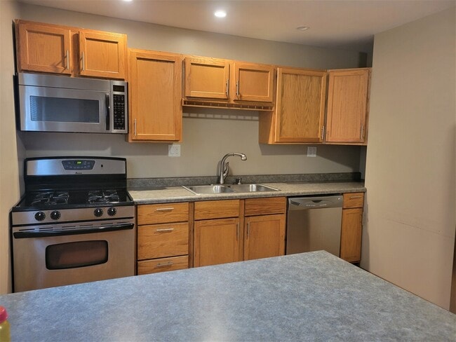 Building Photo - 52 N Glenwood Ave