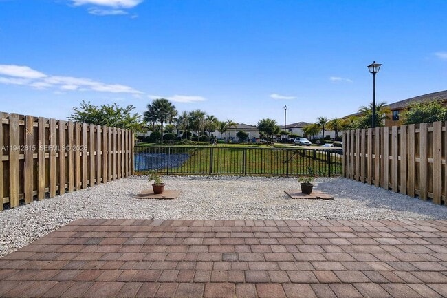 Building Photo - 16620 SW 42nd Terrace