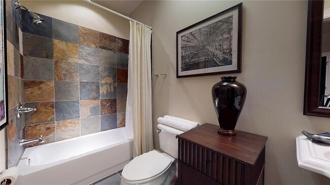 Building Photo - 2688 Rivers Edge Dr NE