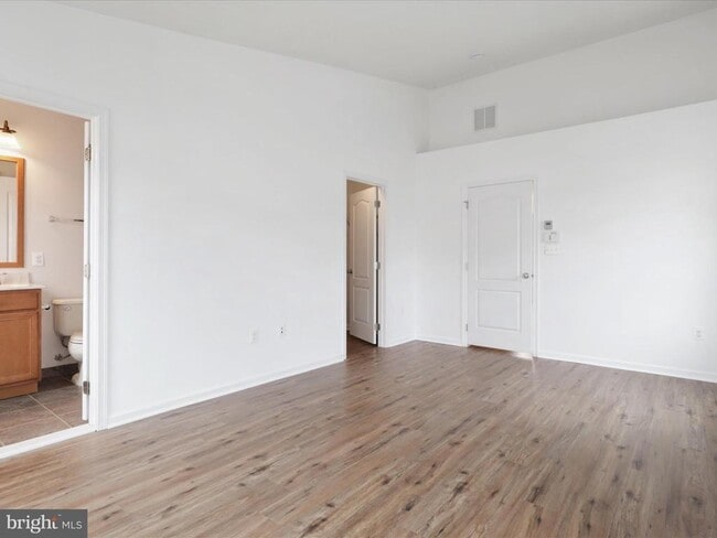 Building Photo - 43190 Whelplehill Terrace