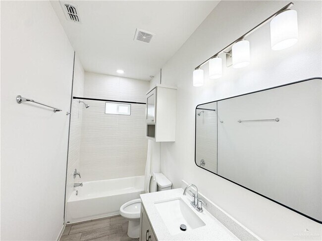 Building Photo - 2701 Sage Dr