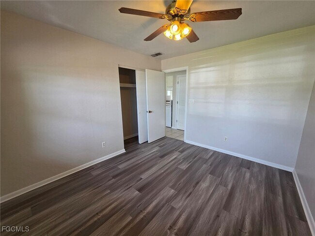 Building Photo - 1507 Medford Pl