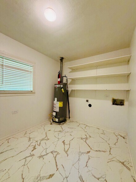 Building Photo - 1735 Green St