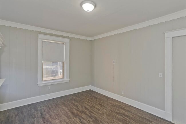 Building Photo - 116 Fort Pleasant Ave