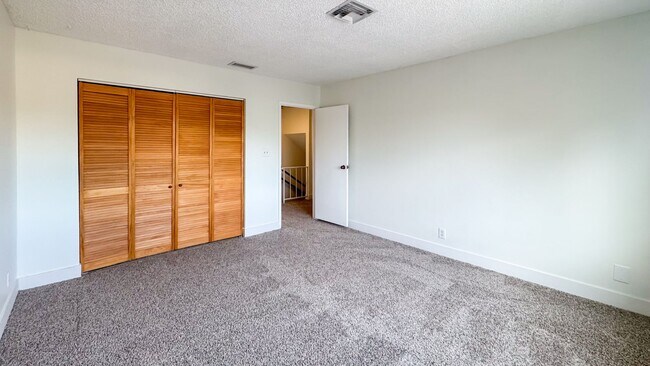 Building Photo - Move-In Ready 3-Bedroom with Pool / Lawn and Pool Service Included!