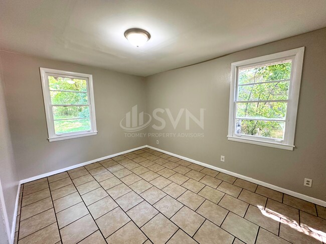 Building Photo - 1250 Druid Dr