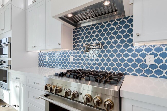 Building Photo - 5348 W Encanto Verde