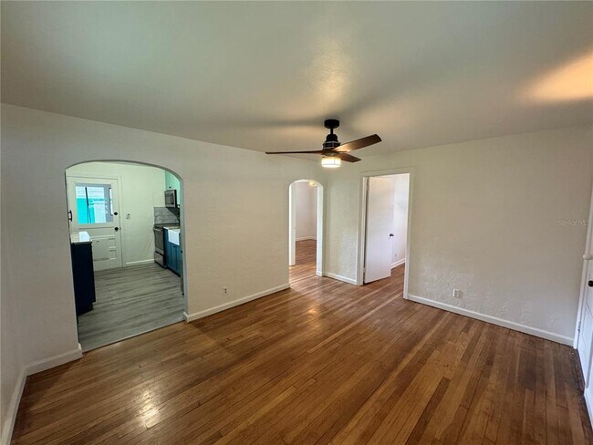 Building Photo - 4108 10th Ave N