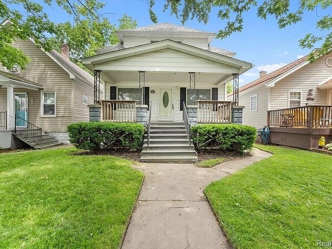 Building Photo - 922 Maple St