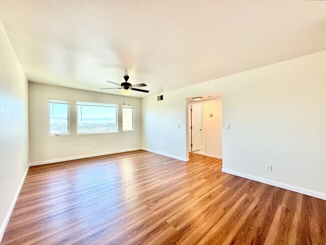Building Photo - 670 Hillside Blvd