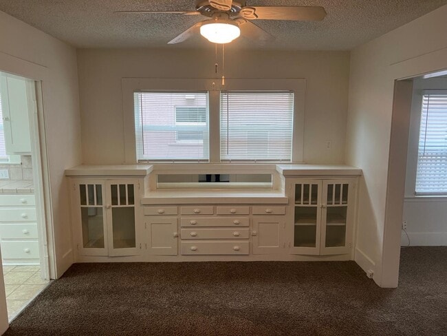 Building Photo - 1308 N Linden Ave