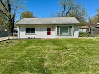 Building Photo - 1207 Maple Ave