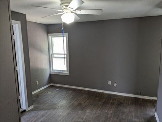 Building Photo - 2812 Rosen Ave