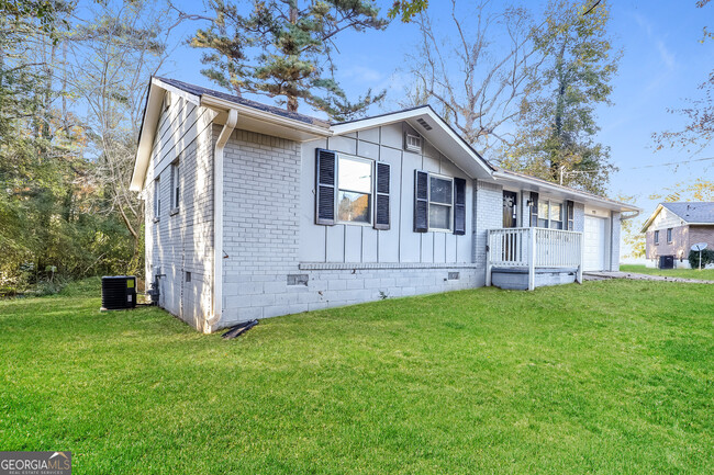 Building Photo - 8125 Attleboro Dr