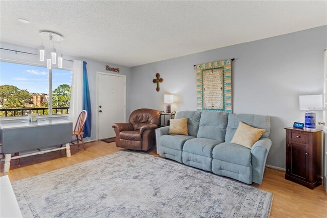 Building Photo - 4460 Ironwood Cir