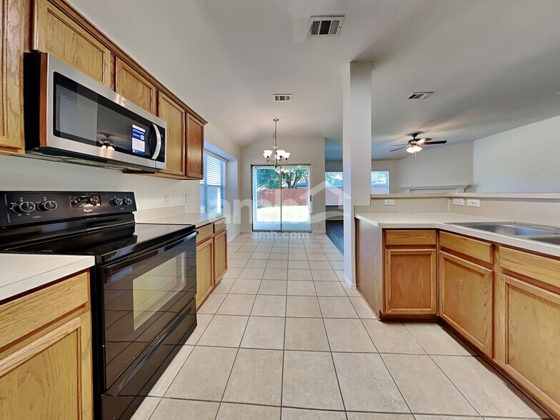 Building Photo - 1813 Wind Dancer Trail