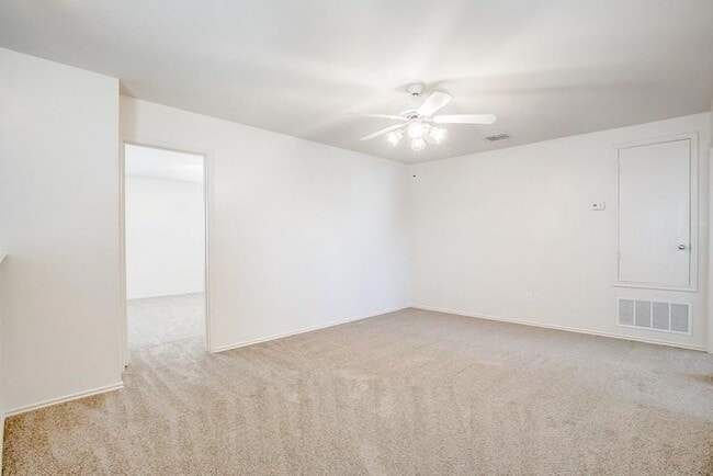 Building Photo - 10540 Flagstaff Run