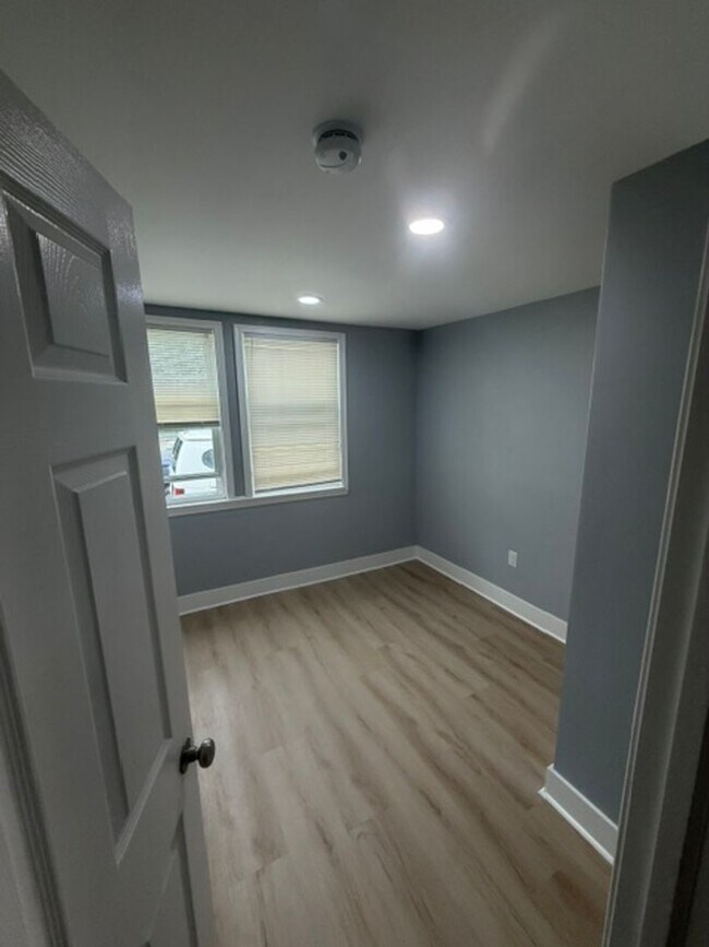 Building Photo - 6731 Haverford Ave