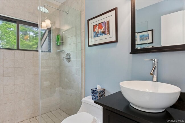 Building Photo - 18 Quail Run