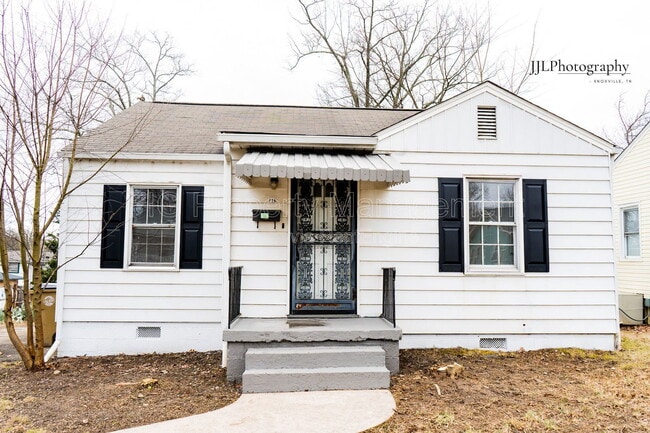 Primary Photo - 716 E Oldham Ave