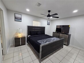 Building Photo - 15 Ashley Pl