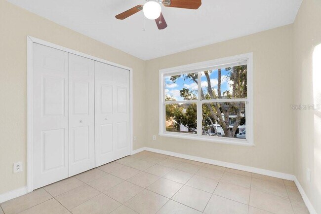 Building Photo - 7606 Pissarro Dr