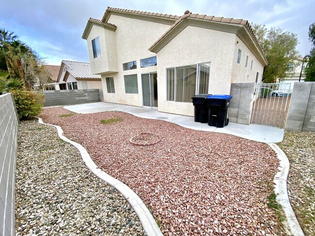 Building Photo - Perfect family home in Rhodes Ranch guard ...