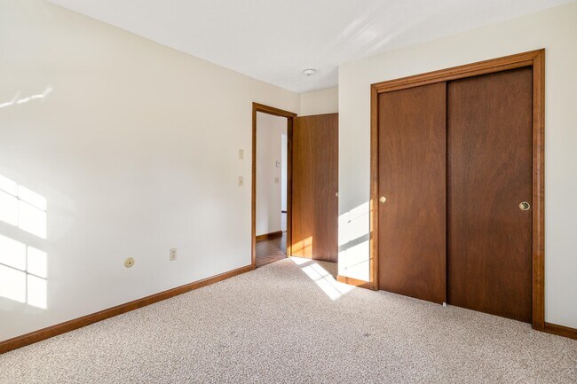 Building Photo - 1145 Hayward St