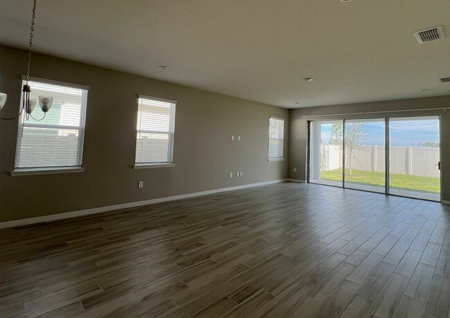 Building Photo - 980 Vineyard Rdg Rd