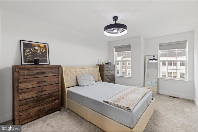 Building Photo - 122 ADA Hightower Ave