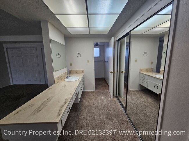 Building Photo - Spacious 3-Bedroom 2-Bathroom Home in Mary Lake Subdivision Available Now!