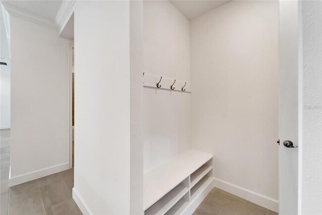 Building Photo - 943 Signet Dr