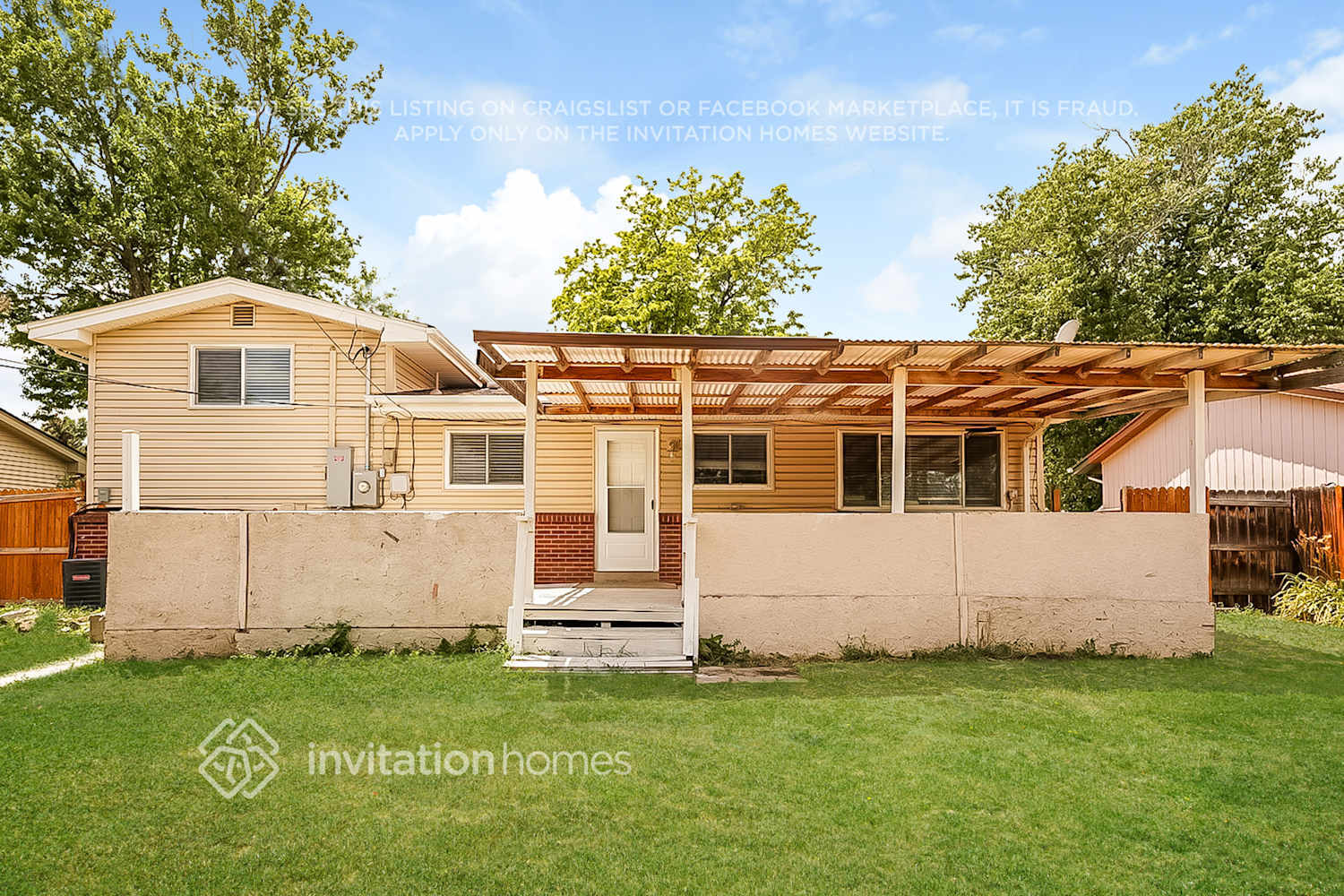 Building Photo - 402 S Robb Way