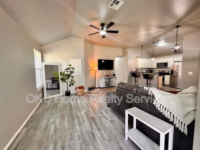 Building Photo - 4122 Bonaparte Blvd