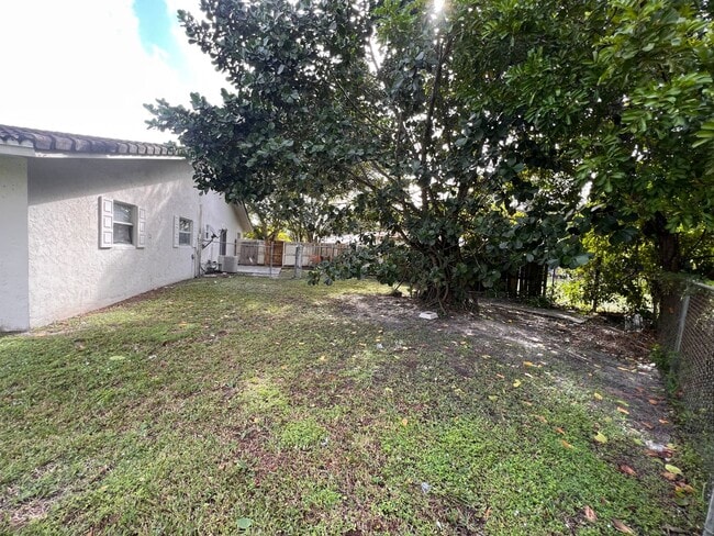 Building Photo - Excellent 4 Bedroom in Coral Springs