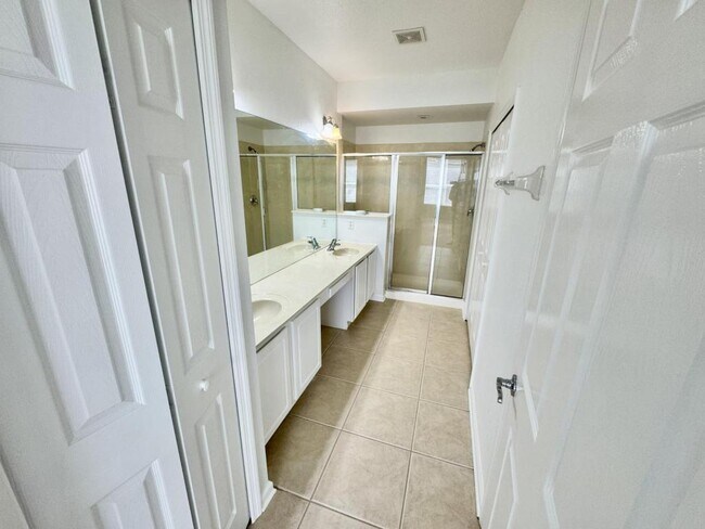 Building Photo - 6462 Cantua Ln