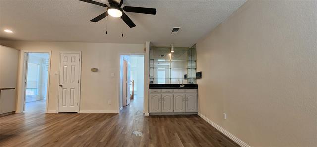 Building Photo - 716 Violet Ct