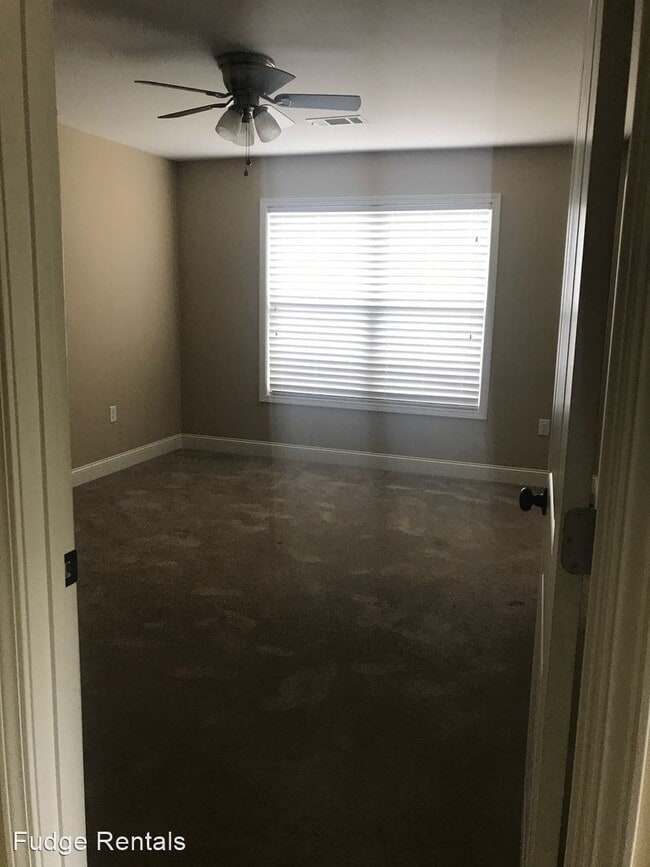 Building Photo - 3 br, 2.5 bath House - 315 Countryview Cove