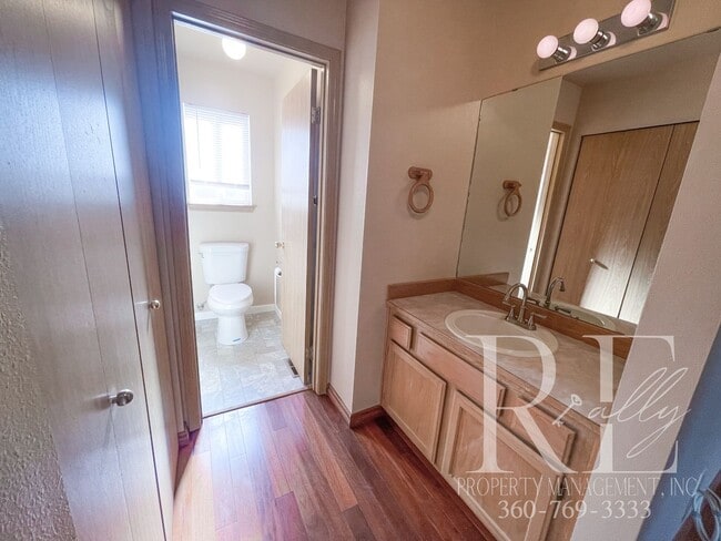 Building Photo - Stunning Rambler