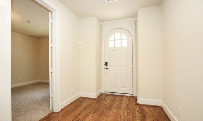 Building Photo - 2707 Cohn Garden Ln