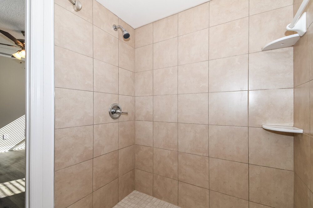 Building Photo - 7974 Amandas Crossing Dr E