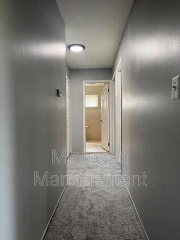 Building Photo - 45299 Indian Creek Dr