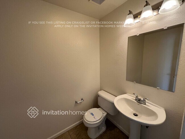 Building Photo - 1566 Maryclair Dr