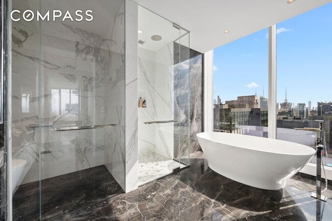 Building Photo - 217 W 57th St