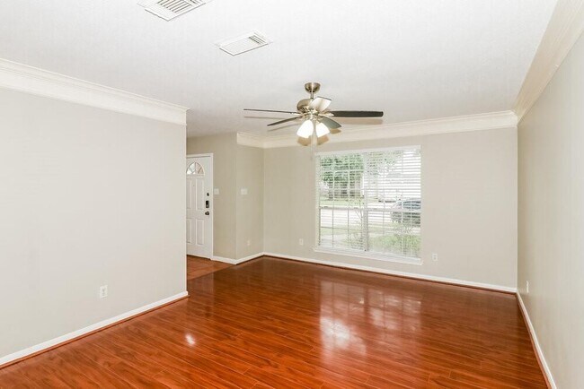 Building Photo - 3807 Wildhawk Dr