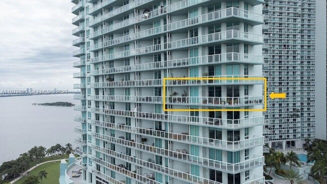 Building Photo - 1900 N Bayshore Dr