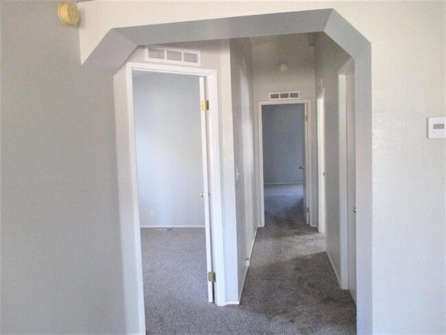 Building Photo - 2904 Peach Tree St