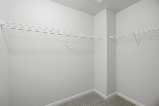 Building Photo - 2780 Ashcombe Dr.