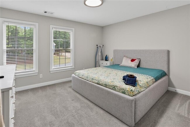 Building Photo - 2502 Regency Lake Dr